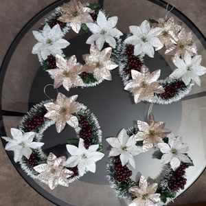 Holiday Wreaths(4 styles left)